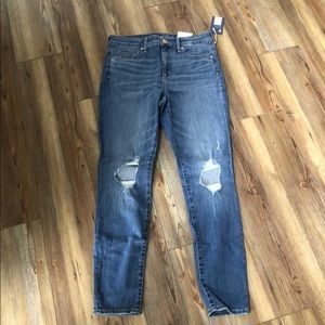 Universal thread Jeans, new with tags. 12/31